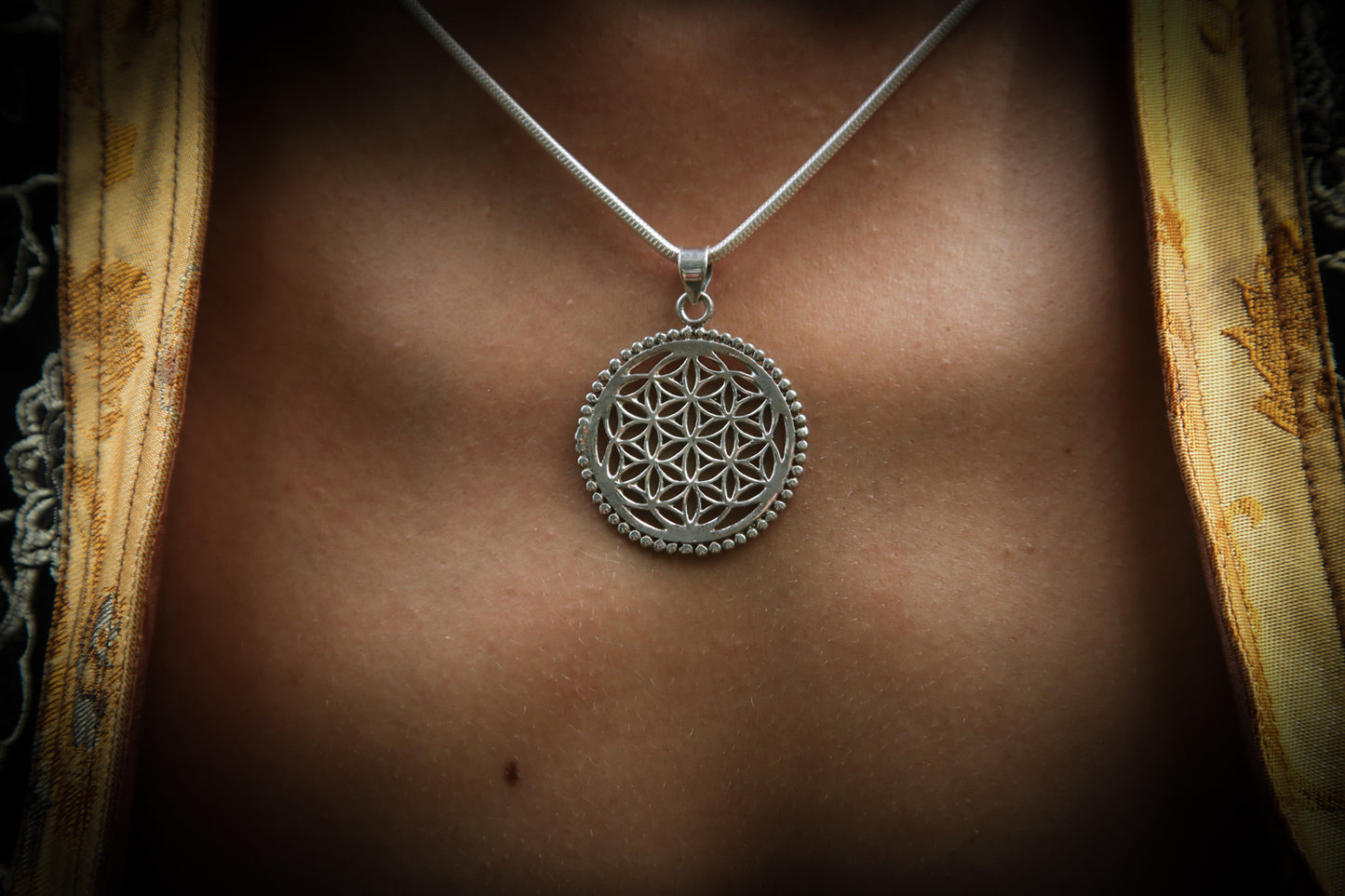 Flower of life Pendant V - dotisutra