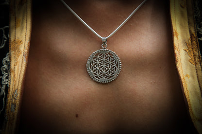 Flower of life Pendant V - dotisutra