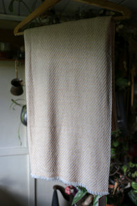 Soft shawl, wool shawl, doti sutra, shawl switzerland