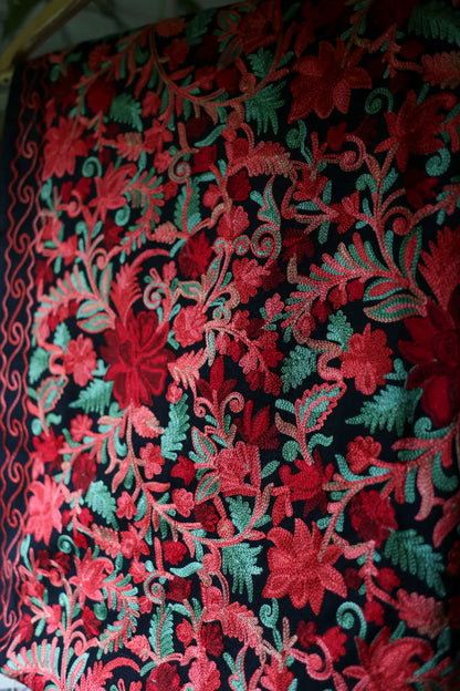 Soft shawl, wool shawl, doti sutra, shawl switzerland
